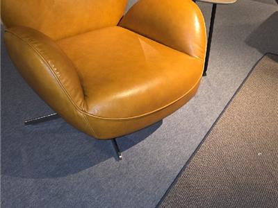 Lederland ROTTERDAM Showroommodel Asti  draaifauteuil